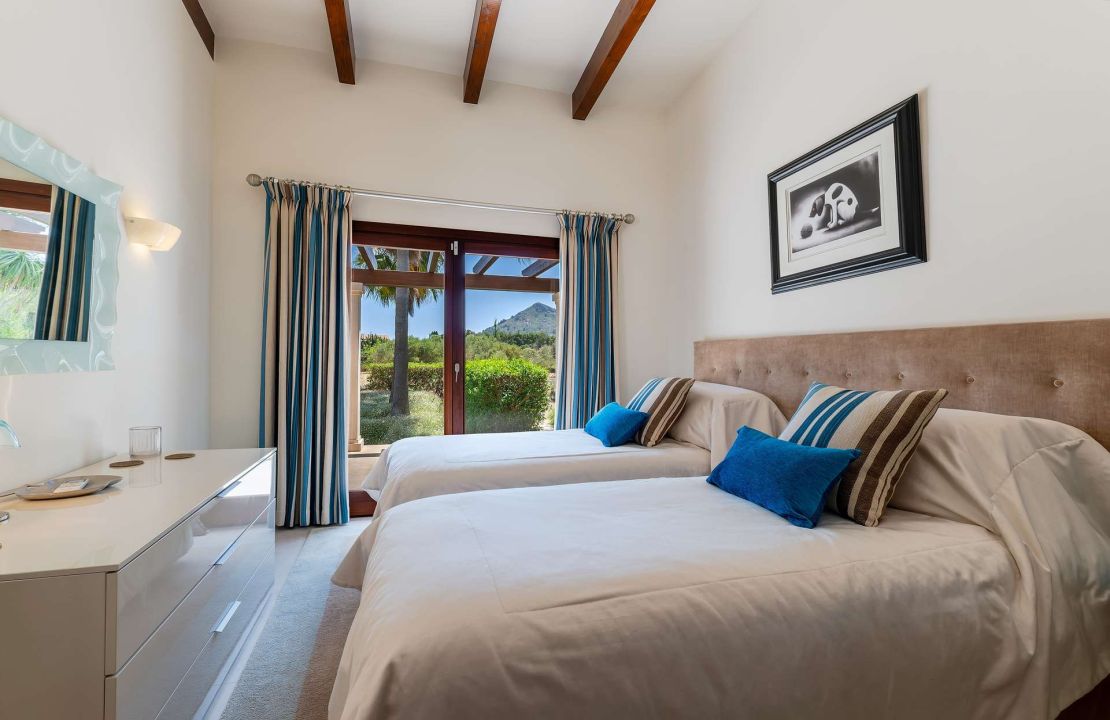 Stunning Finca Alcudia Mallorca with pool and landscaped gardens